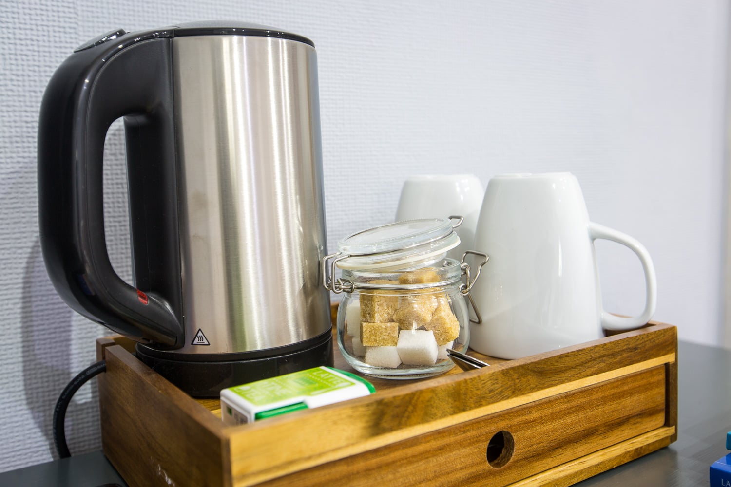 Tea and coffee supplies in the rooms of the Old Barn